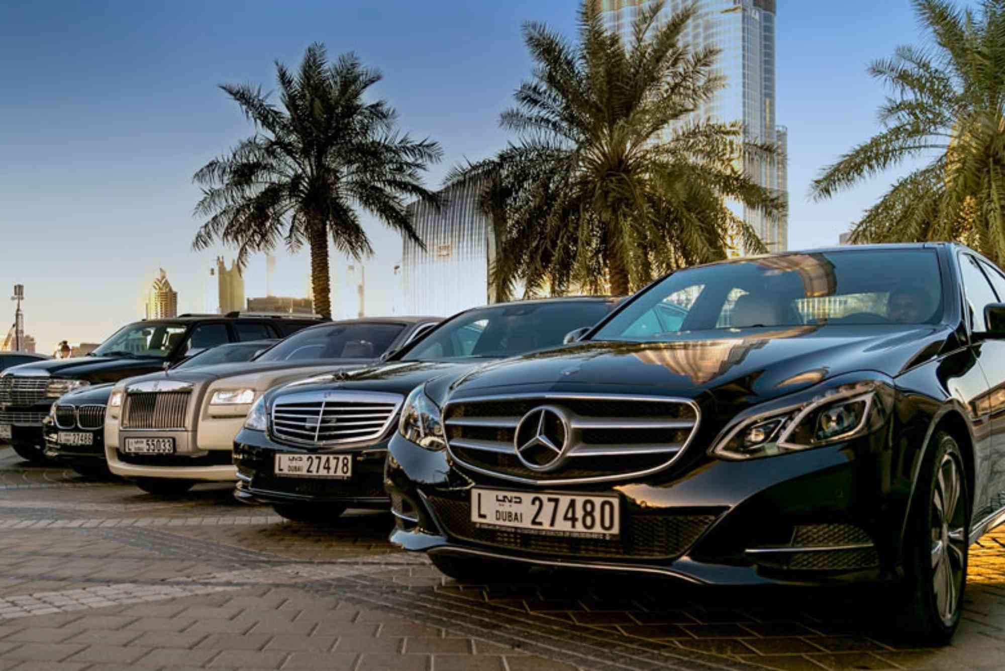 Why Renting a Car in Makkah is Ideal for Family Trips