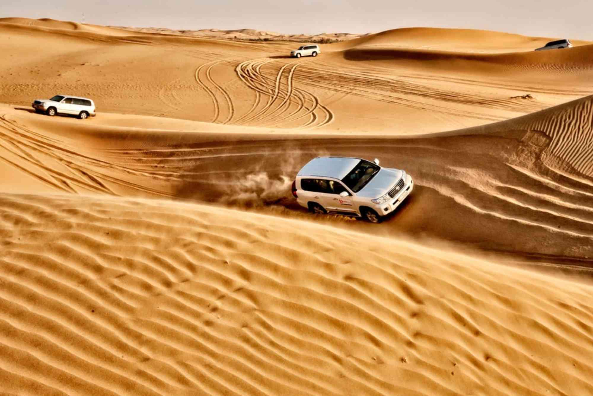 How to Choose the Right Rental Vehicle for Desert Trips in Jeddah.