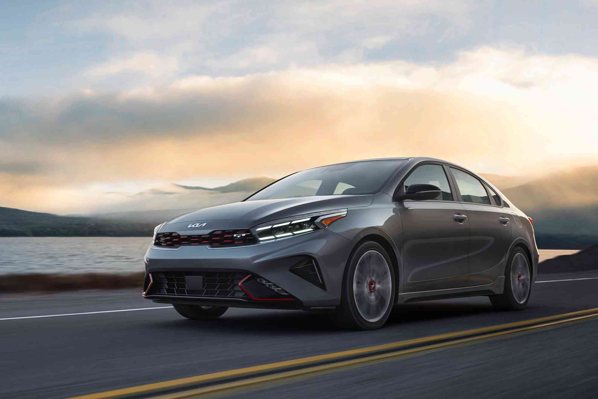 How to Ensure Safety and Comfort When Renting Cars in Madinah