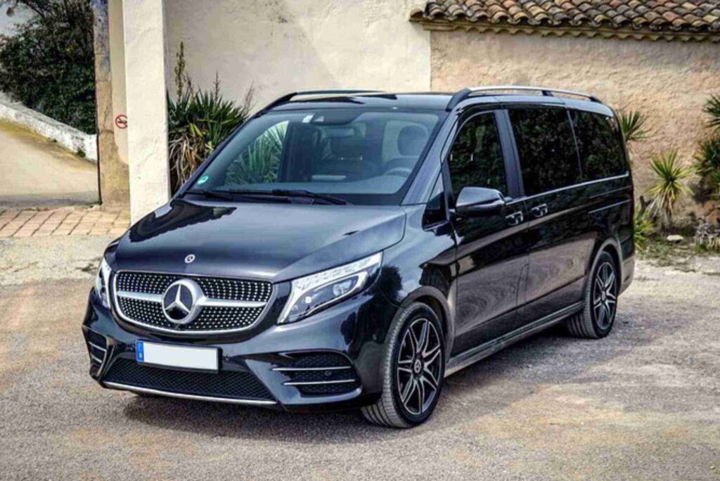 Why Renting SUVs and Vans is Best for Family Trips to Makkah. (1)