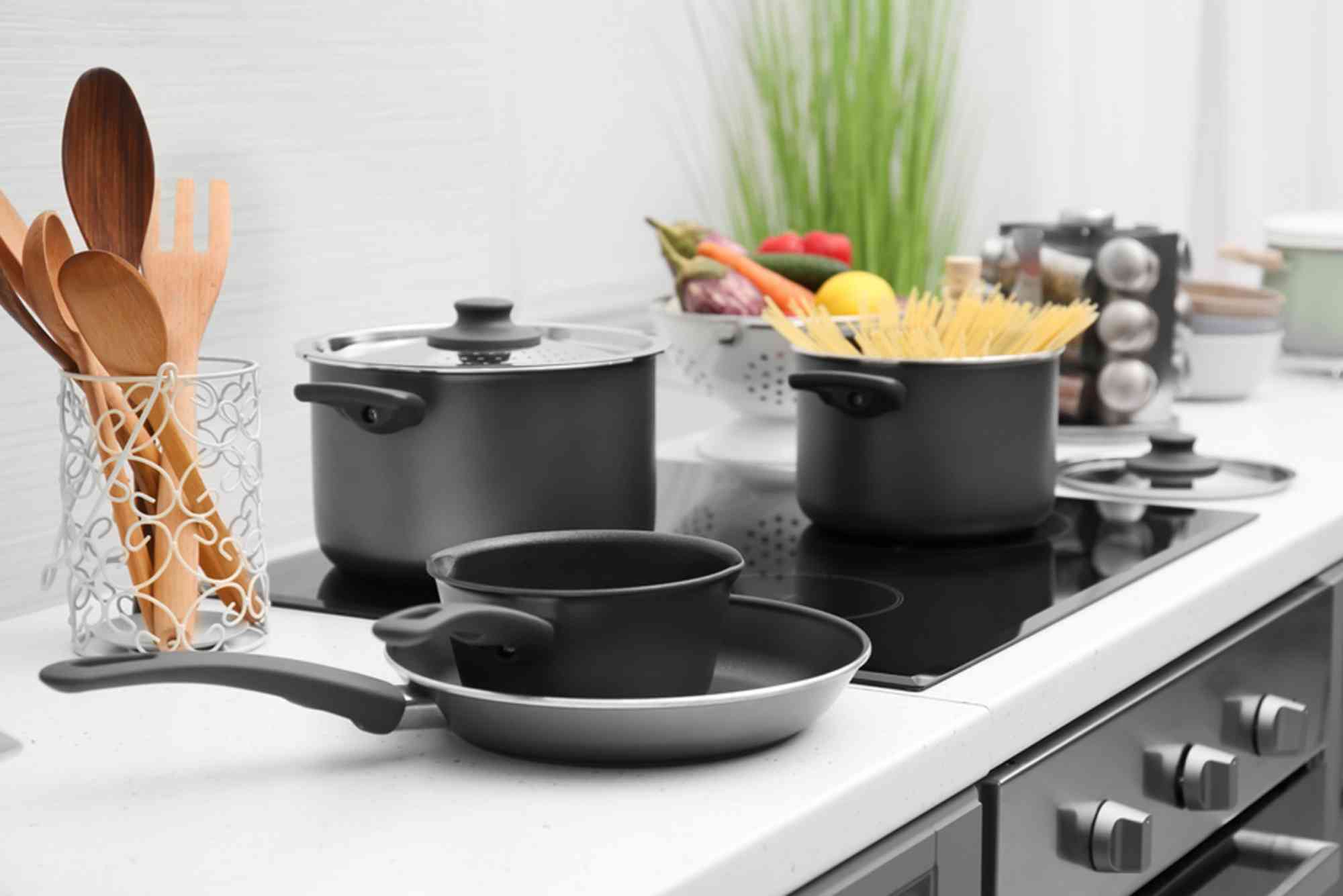Best Cookware Materials for Safe and Healthy Cooking.